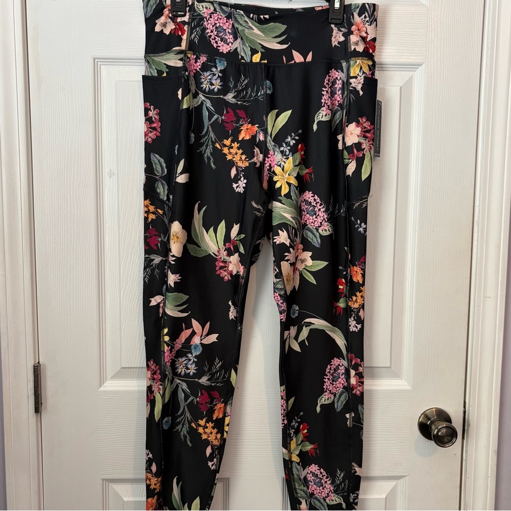 Tahari Sport Black Floral Print Leggings Women's Plus Size 1X Side Pockets NWT